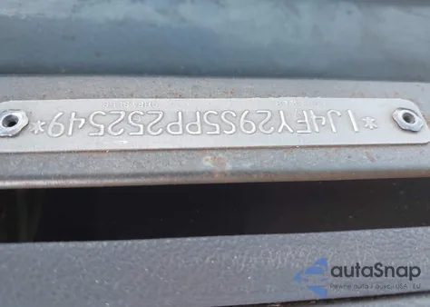 1993 Jeep Wrangler / Yj from USA, damaged, VIN 1J4FY29S5PP252549